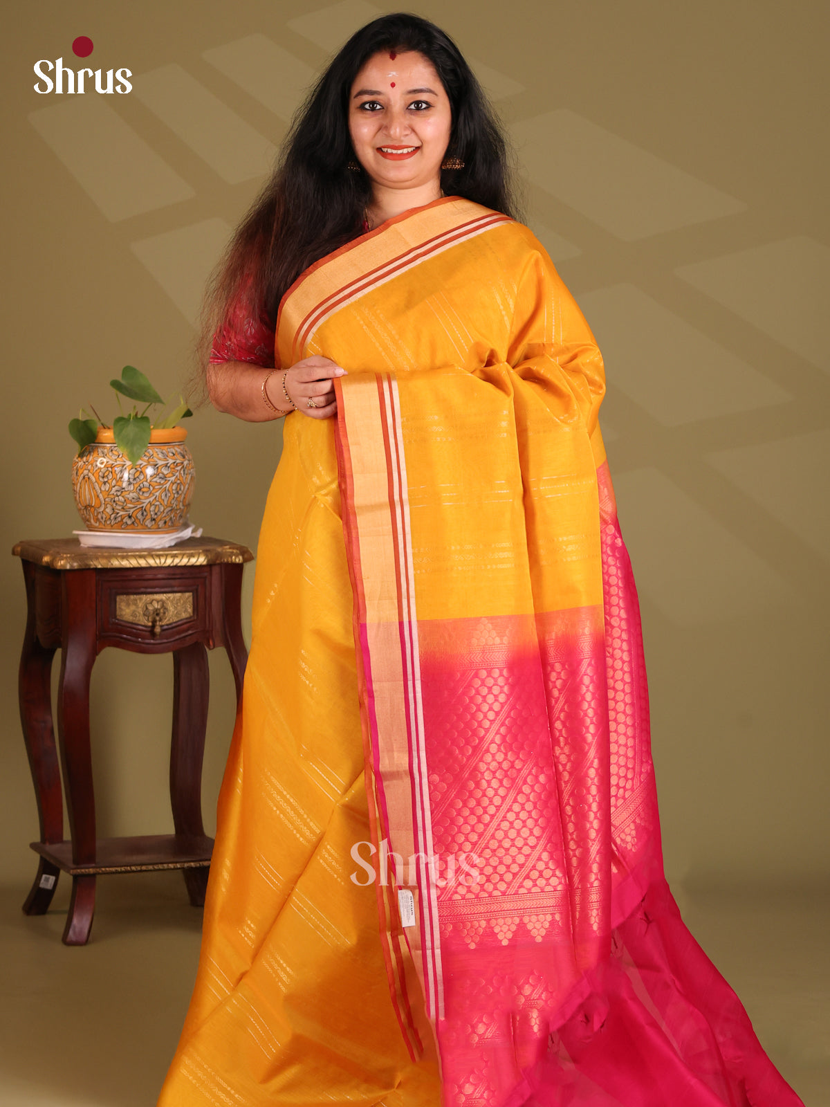 DES23339 - Silk Cotton Saree - Shop on Shrus.com