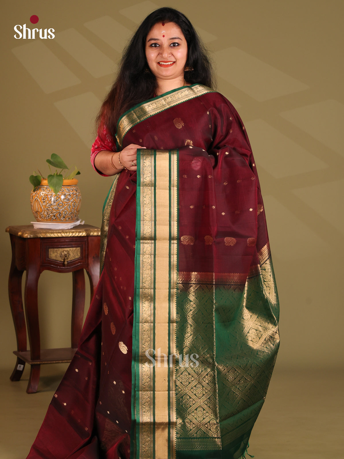 DES23351 - Silk Cotton Saree - Shop on Shrus.com