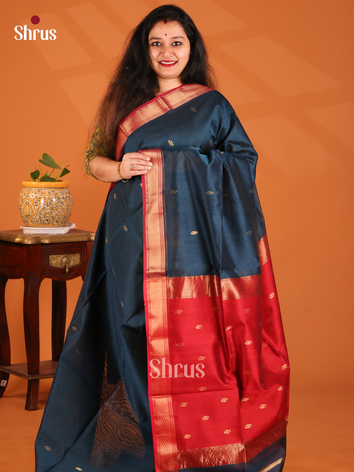 Peacock Blue & Red- Maheshwari silkcotton Saree - Shop on Shrus.com