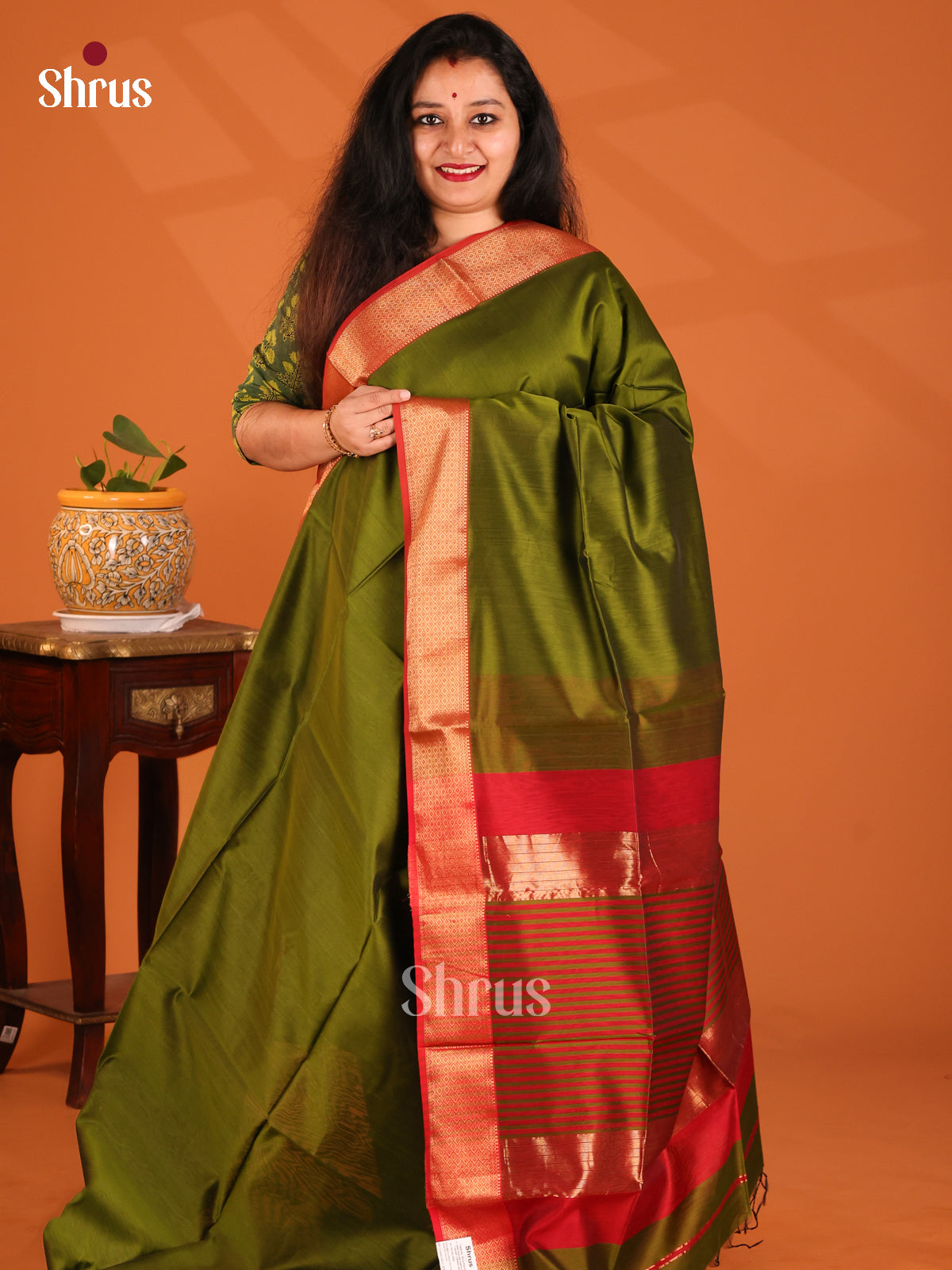 Green with Red- Maheshwari silkcotton Saree - Shop on Shrus.com