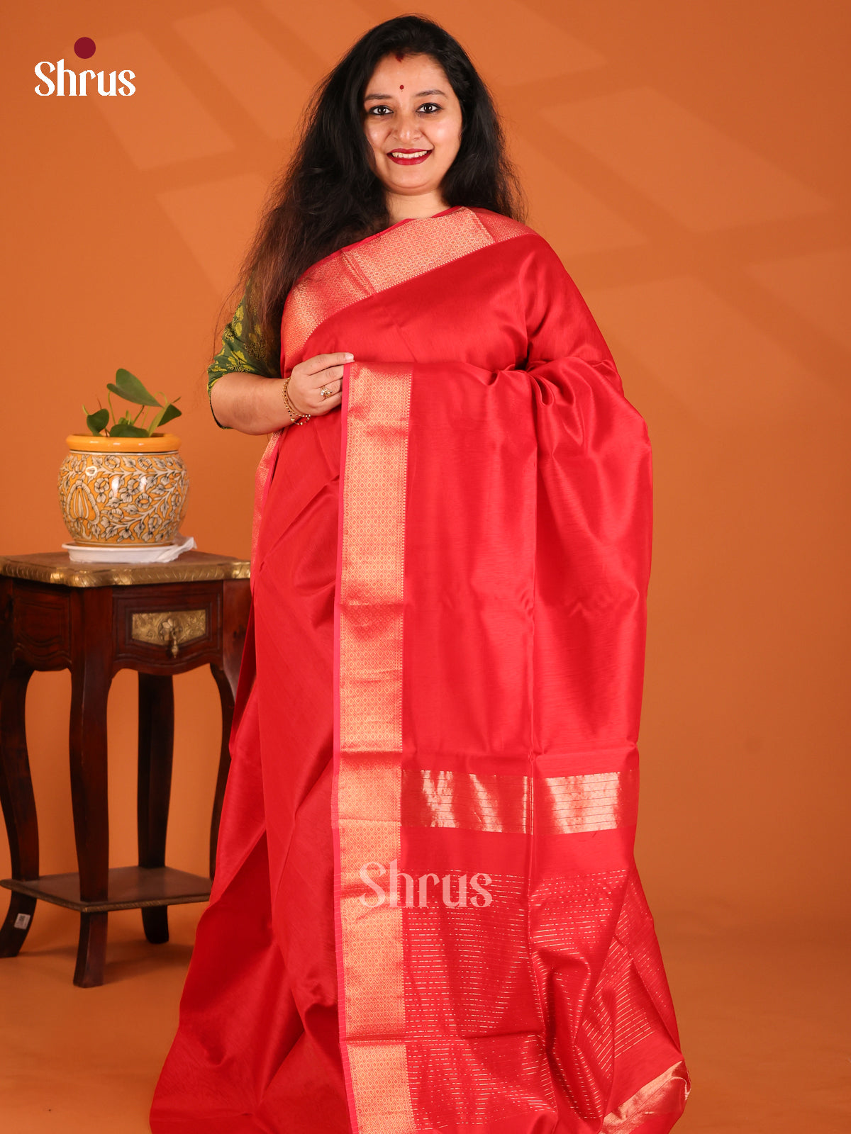 Red(Single Tone)- Maheshwari silkcotton Saree - Shop on Shrus.com