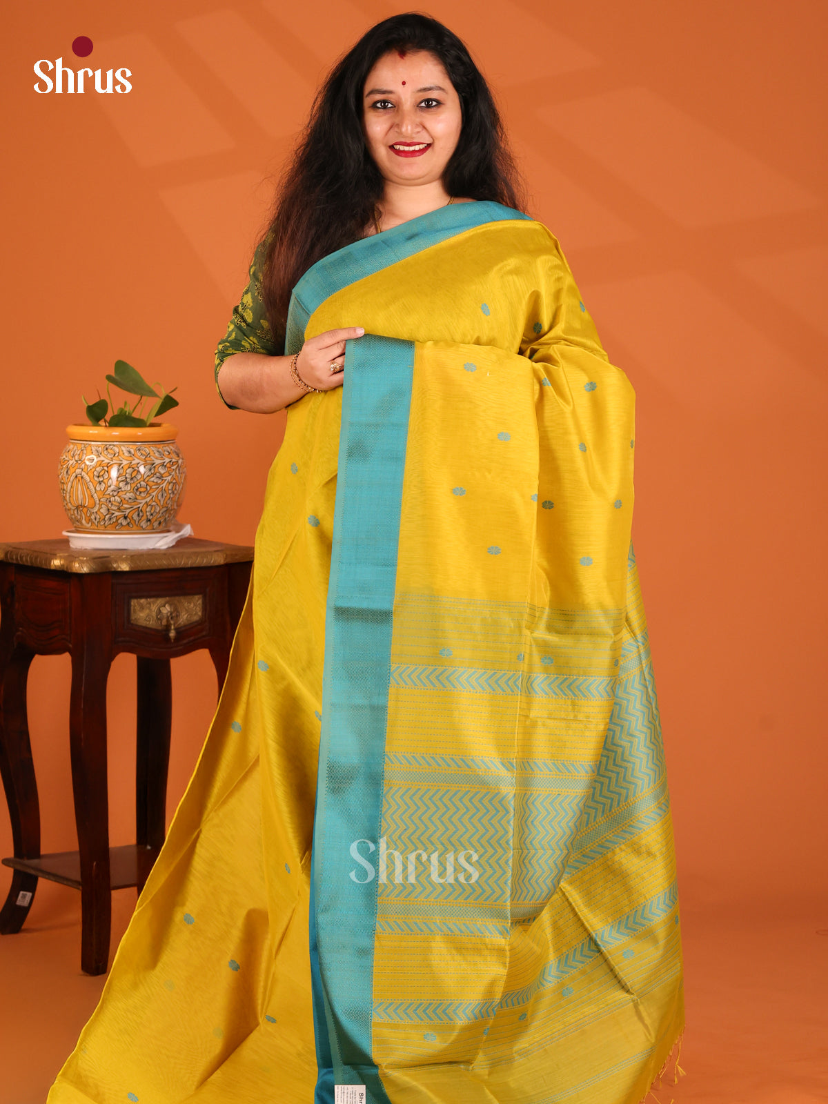 Yellow with Blue- Maheshwari silkcotton Saree - Shop on Shrus.com