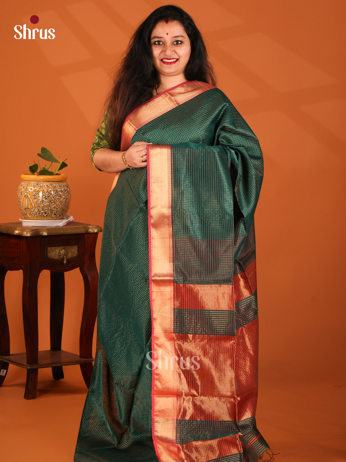 Green with Red- Maheshwari silkcotton Saree - Shop on Shrus.com