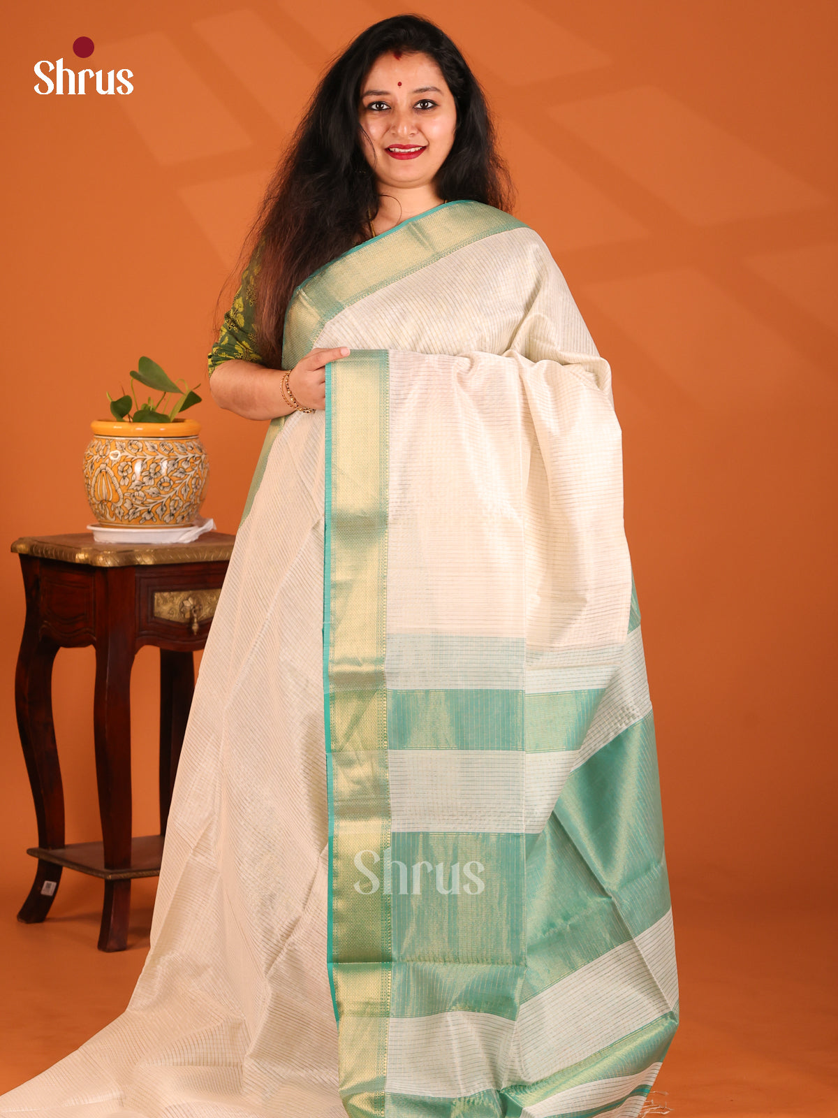 Cream with Teal- Maheshwari silkcotton Saree - Shop on Shrus.com
