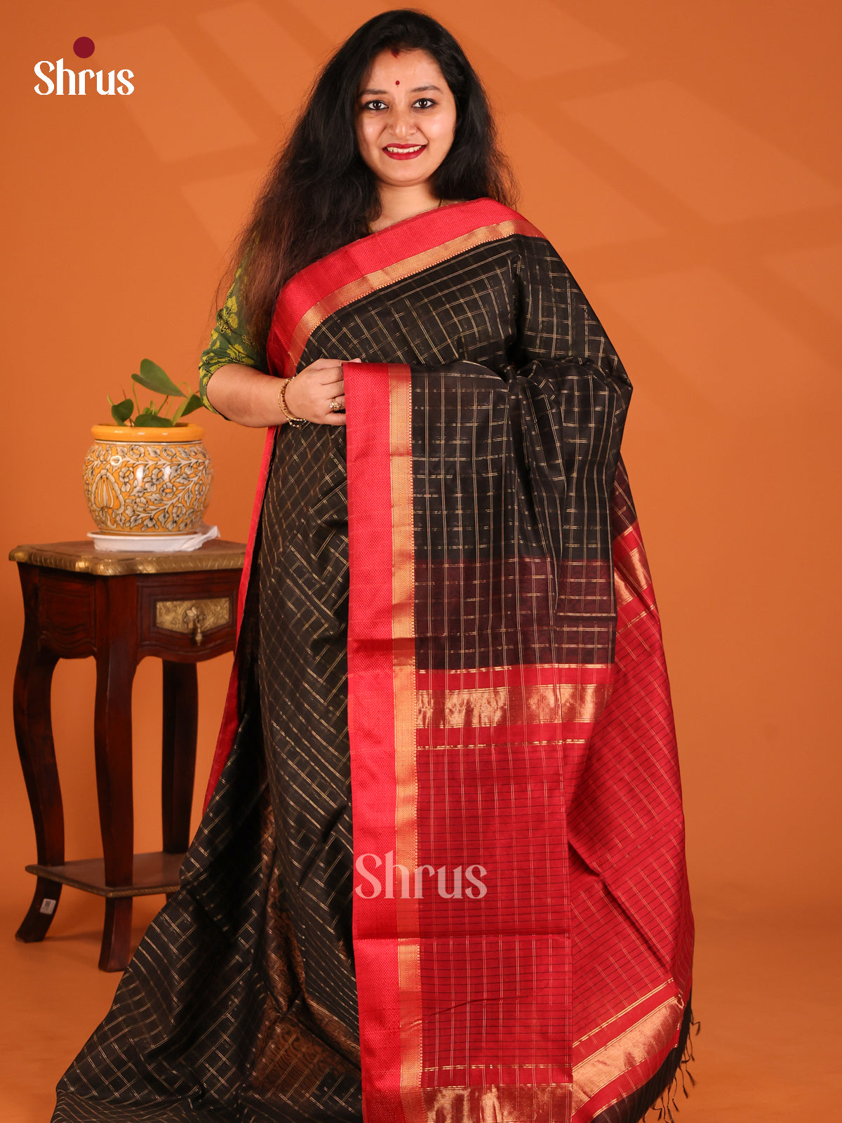 Black with Red- Maheshwari silkcotton Saree - Shop on Shrus.com