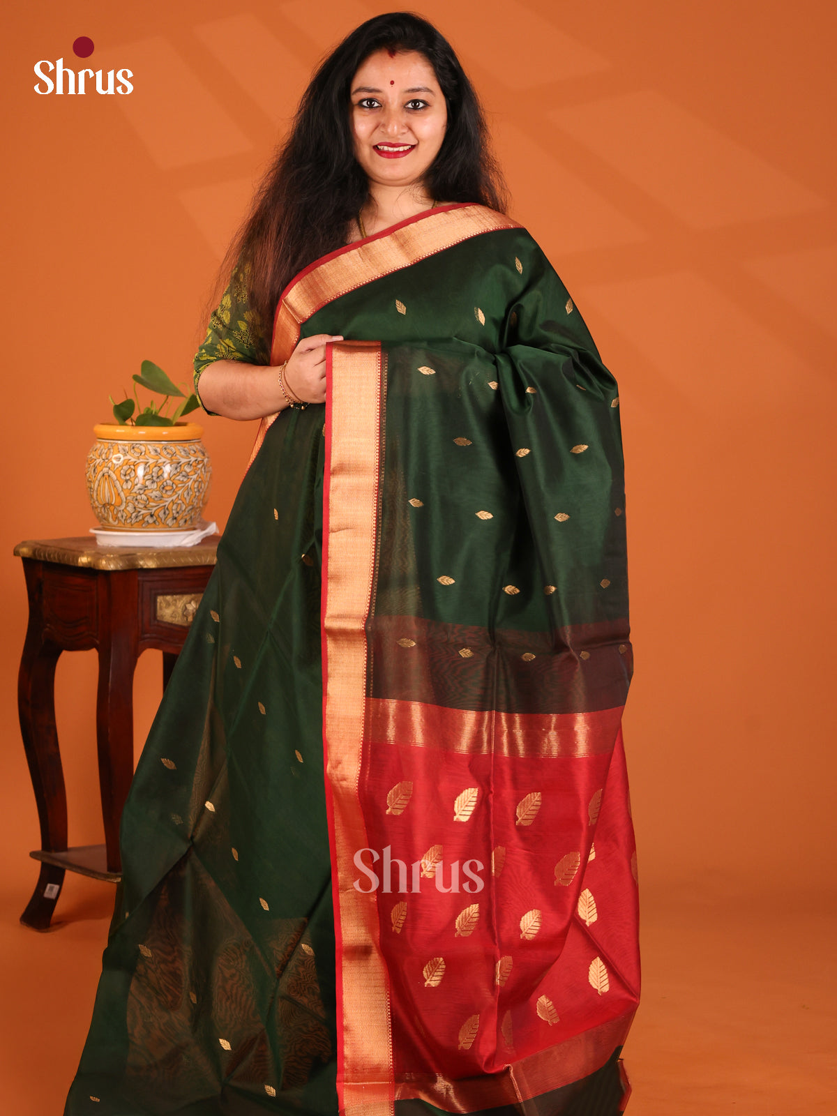 Green with Red- Maheshwari silkcotton Saree - Shop on Shrus.com