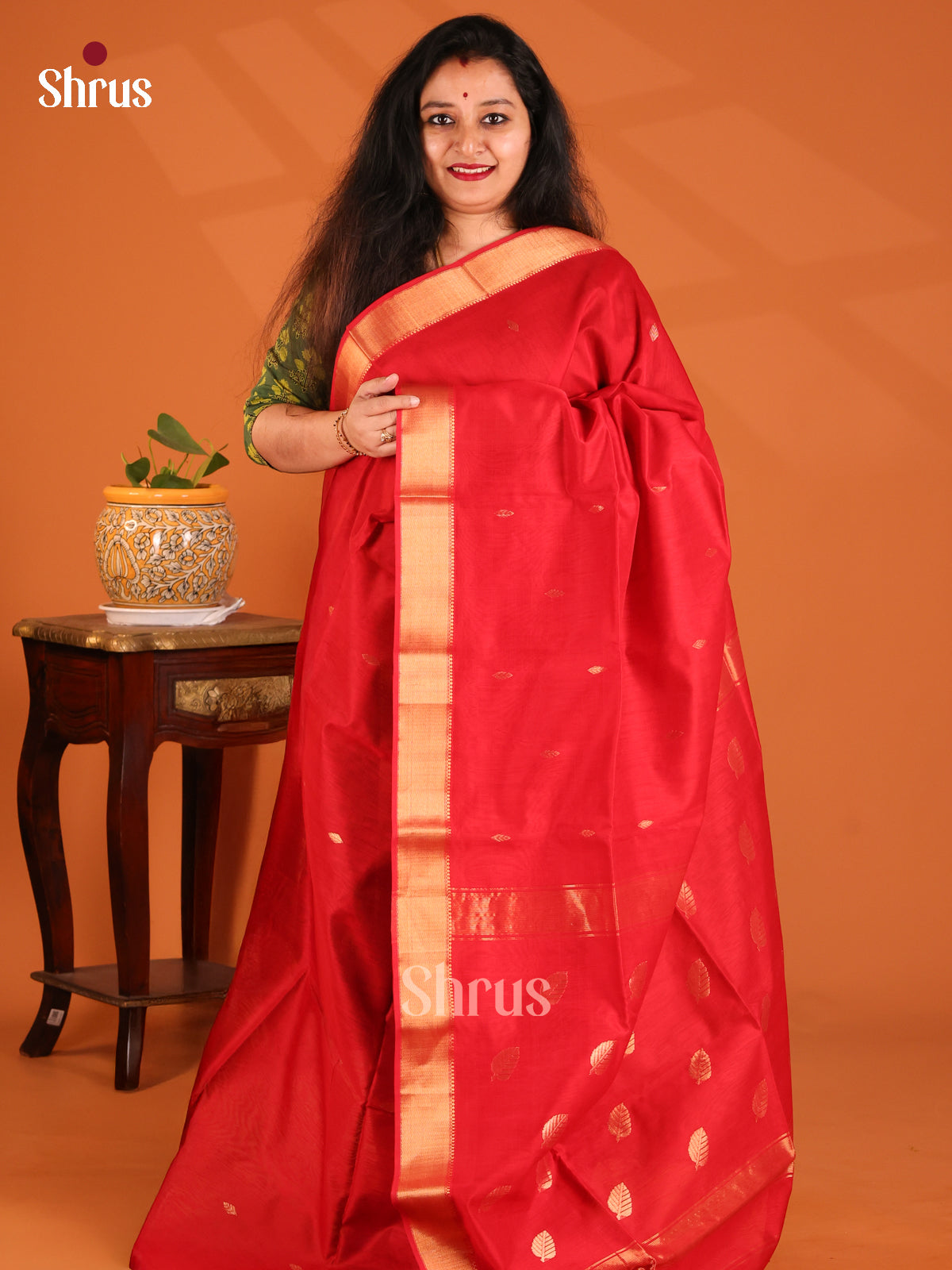 Red(Single Tone)- Maheshwari silkcotton Saree - Shop on Shrus.com