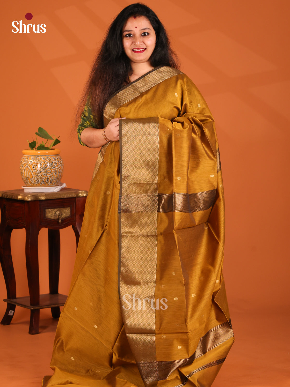 Dark Mustard(Single Tone)- Maheshwari silkcotton Saree - Shop on Shrus.com