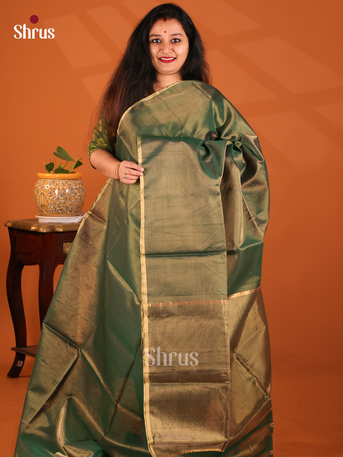 Green(Single Tone)- Maheshwari silkcotton Saree - Shop on Shrus.com