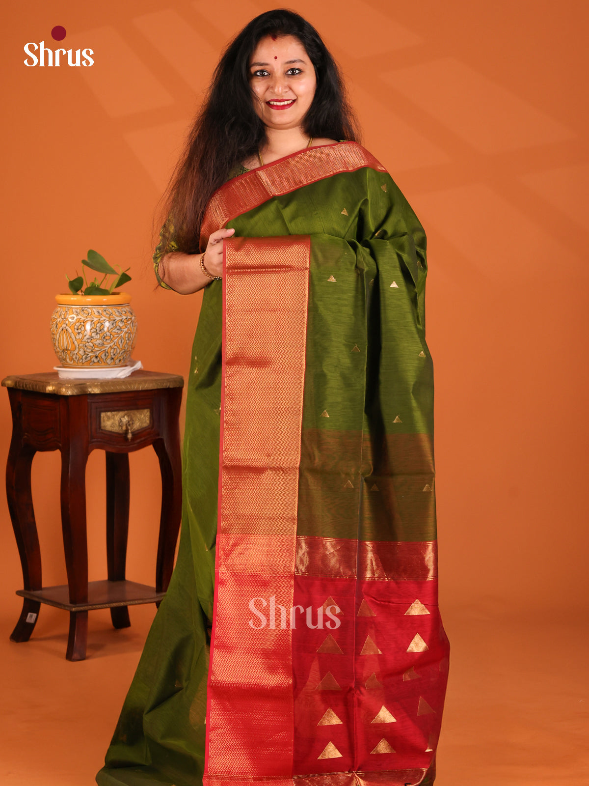 Green with Red- Maheshwari silkcotton Saree - Shop on Shrus.com