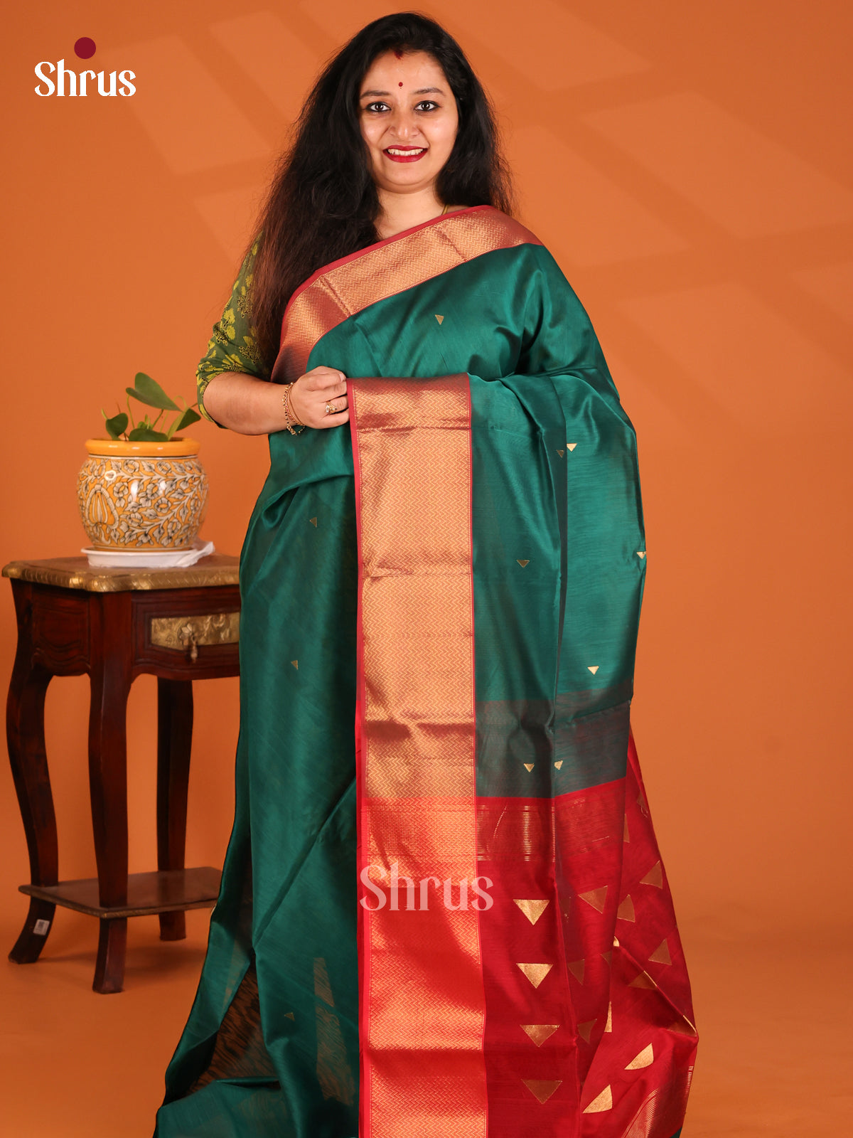 Green & Red - Maheshwari silkcotton Saree - Shop on Shrus.com