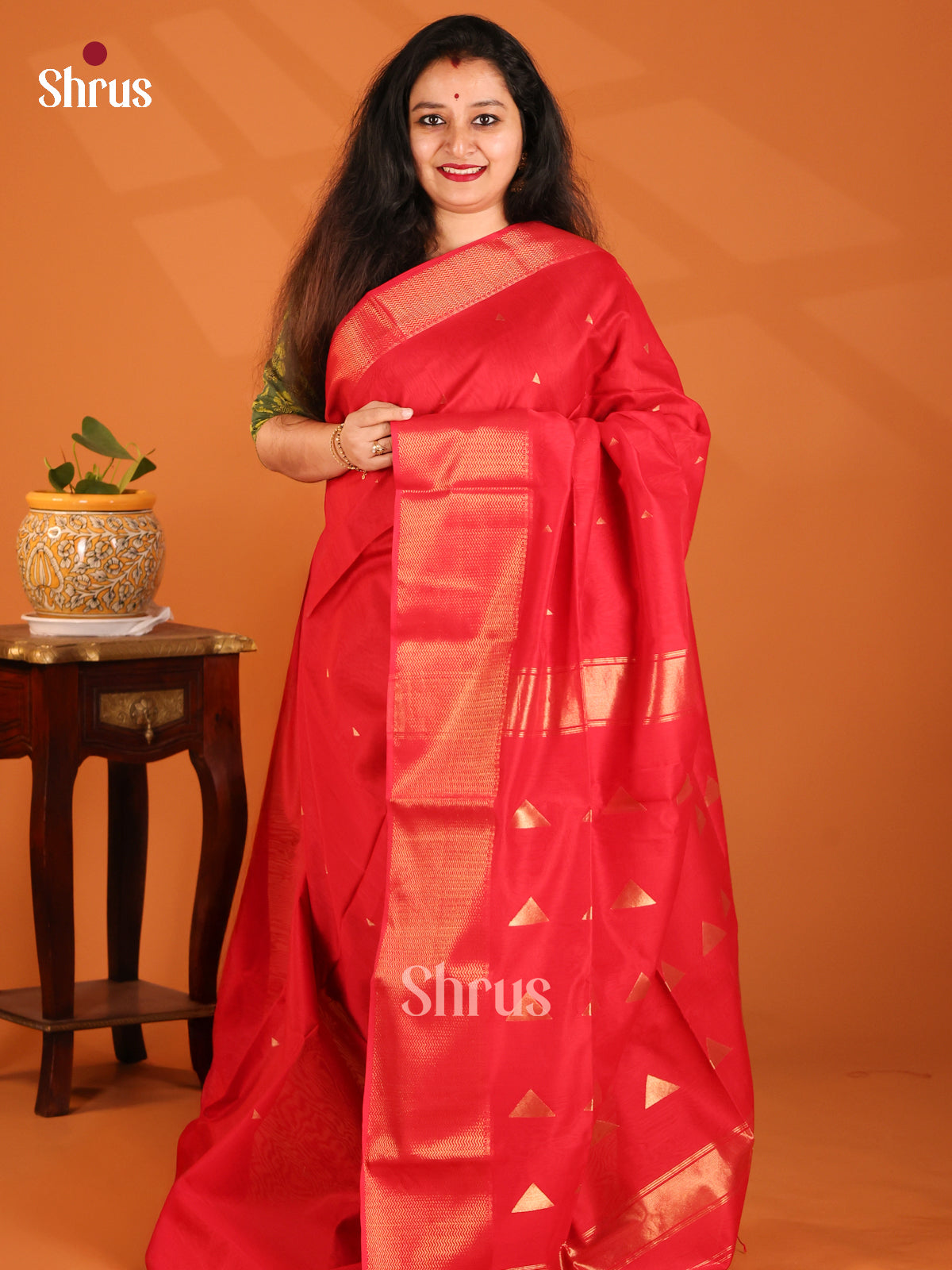 Red(Single tone)- Maheshwari silkcotton Saree - Shop on Shrus.com