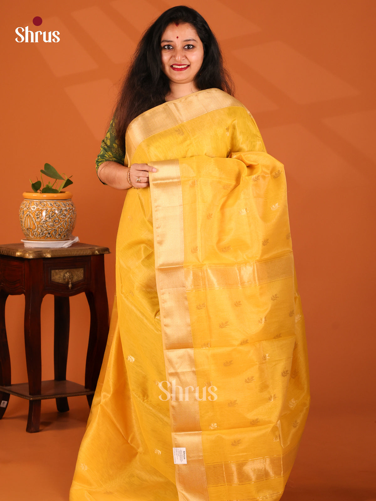 Yellow(Single tone)- Maheshwari silkcotton Saree - Shop on Shrus.com