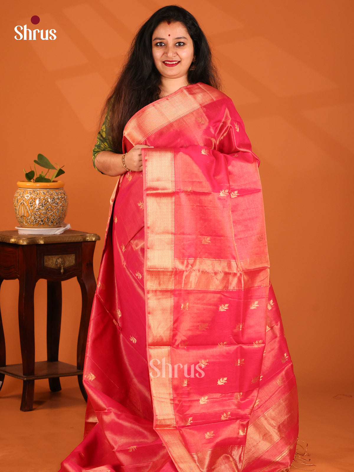 Orangish Pink(single Tone)- Maheshwari silkcotton Saree - Shop on Shrus.com