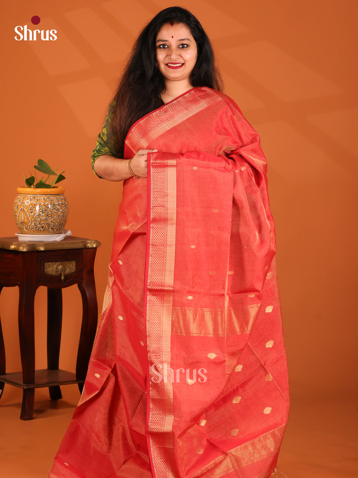 Red(Single Tone)- Maheshwari silkcotton Saree - Shop on Shrus.com