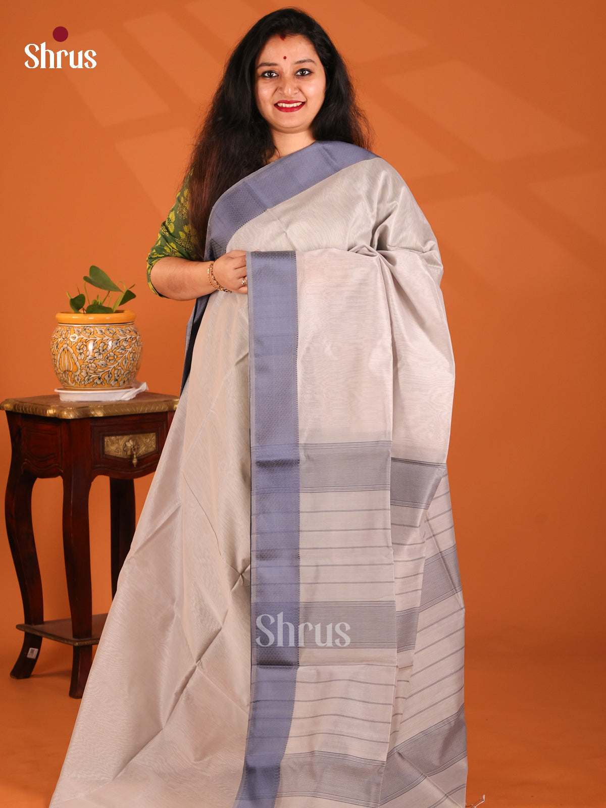 Grey- Maheshwari silkcotton Saree - Shop on Shrus.com