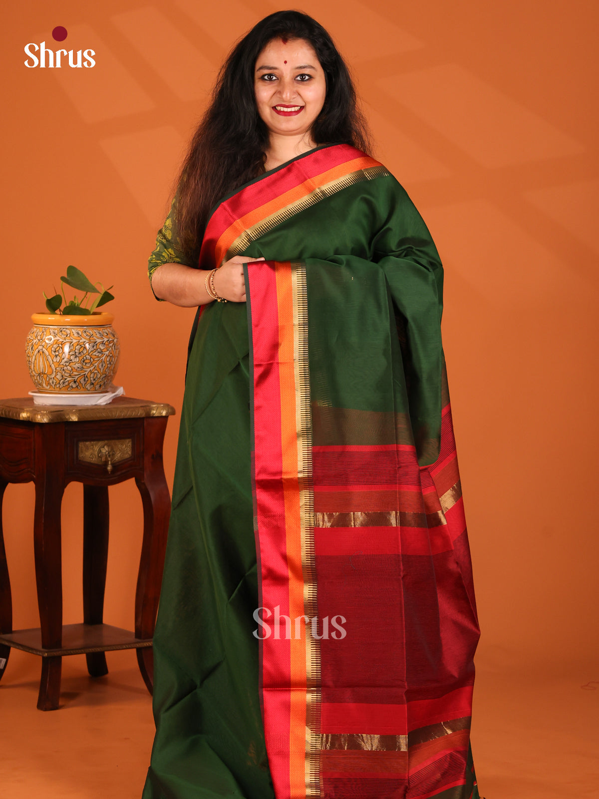 Green with Red- Maheshwari silkcotton Saree - Shop on Shrus.com