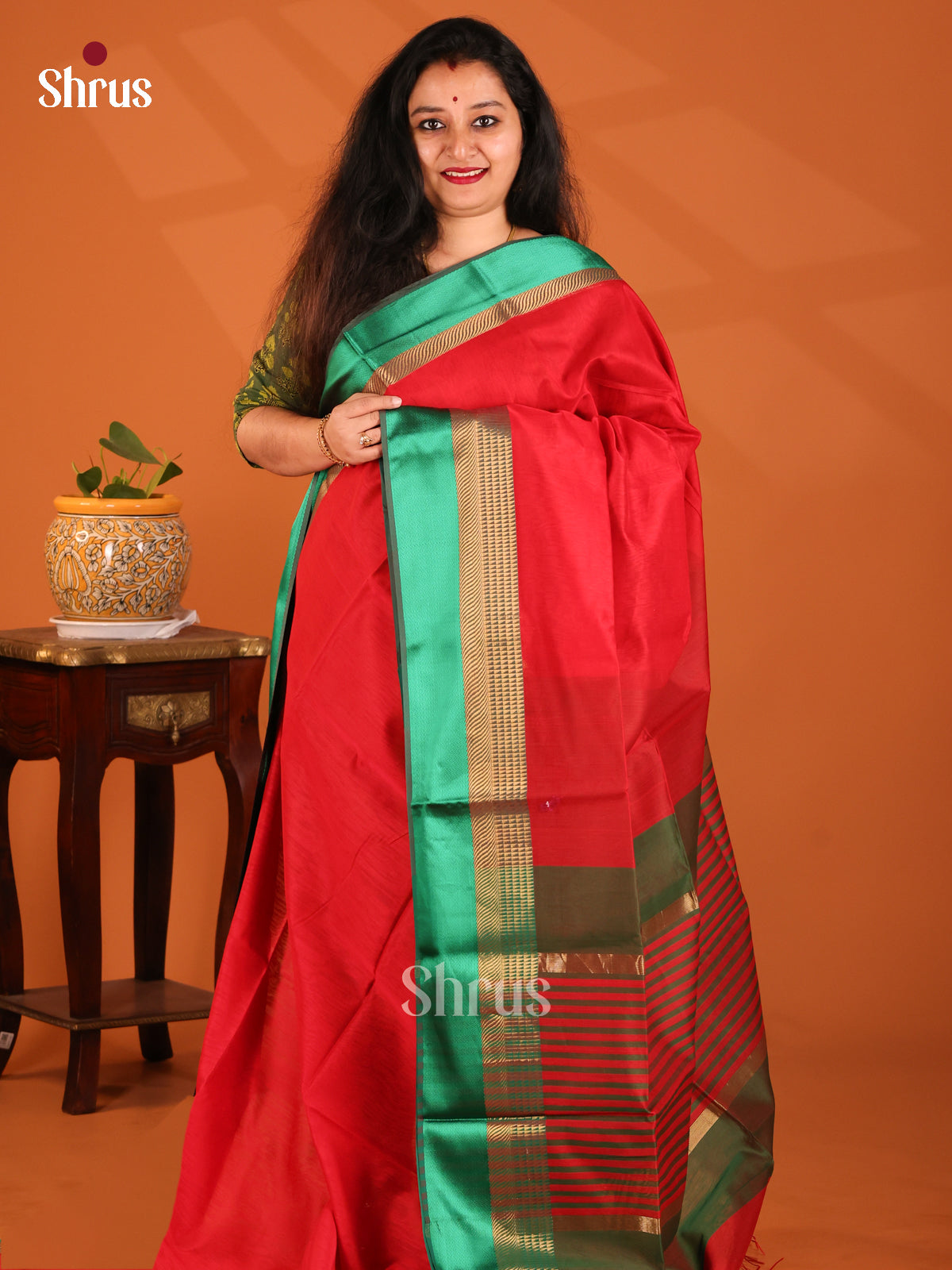 Red with Green- Maheshwari silkcotton Saree - Shop on Shrus.com