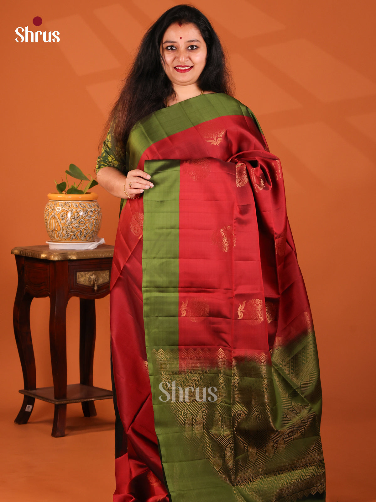 Regal Red Softsilk-halfpure Saree with zari woven motifs , green paisleys brocade pallu - Shop on Shrus.com