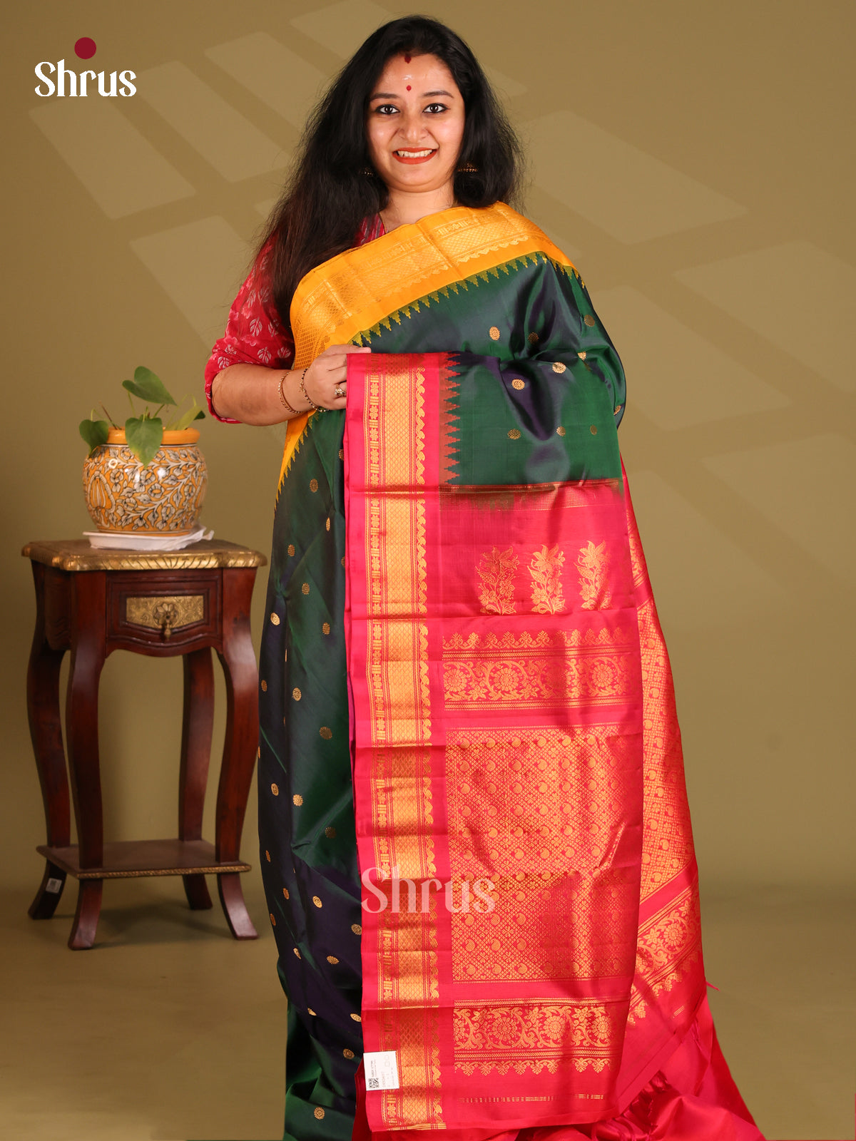 Pretty Green Gadwal silk Saree gleams with zari buttas , contrast Red brocade pallu - Shop on Shrus.com