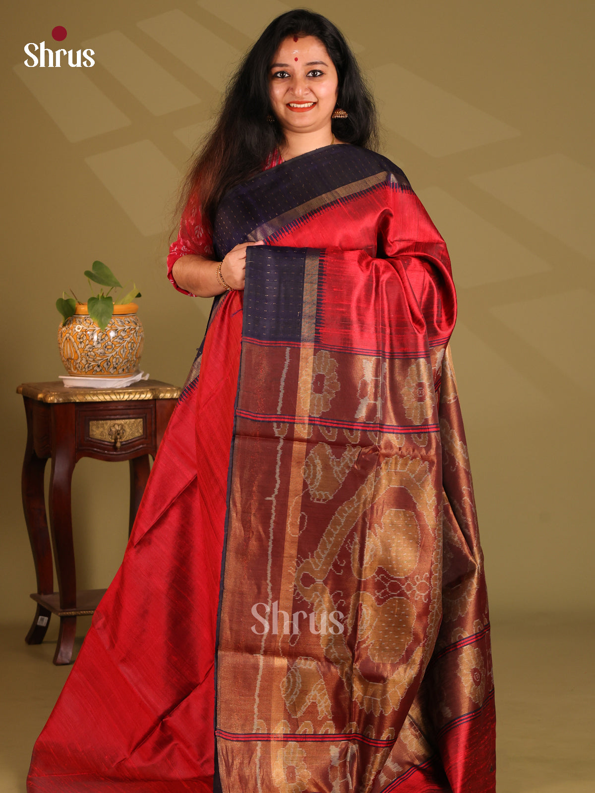 Red & Blue Raw Silk Saree with plain body & Cotrast Brown brocade pallu