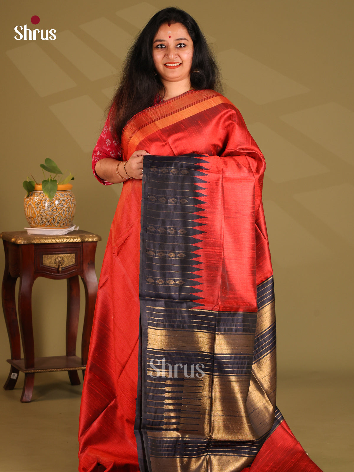 Majestic Red Raw Silk Saree with plain body , contrast blue zari pallu - Shop on Shrus.com