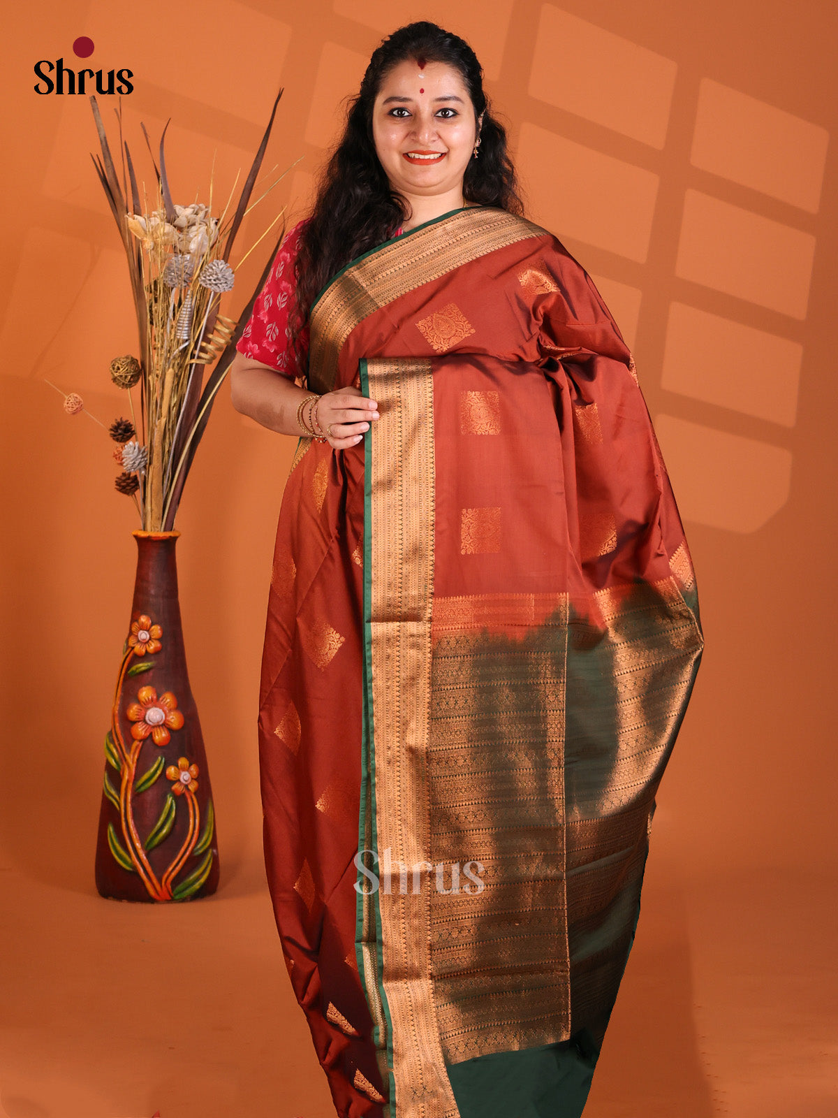Rust & Green - Korvai Semi Kanchipuram saree - Shop on Shrus.com