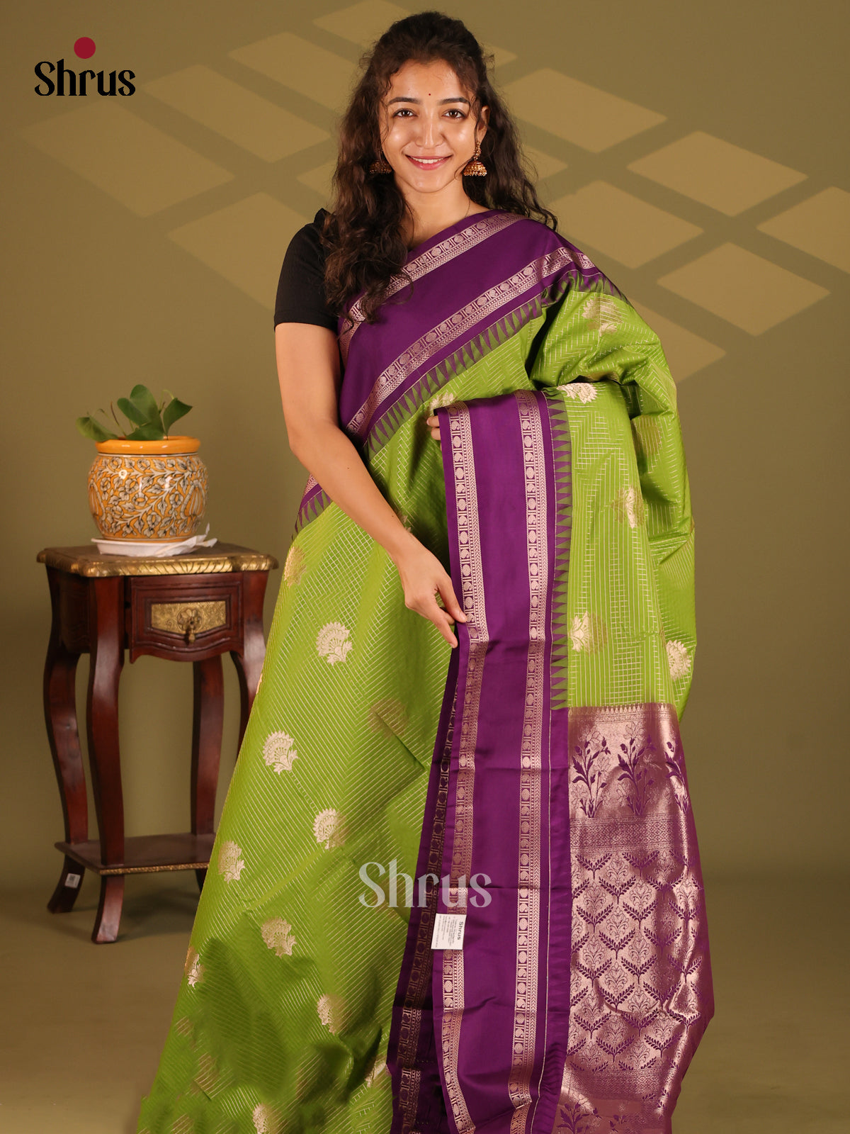 Lite Green with Vadamalli- Semi Kanchipuram Saree - Shop on Shrus.com