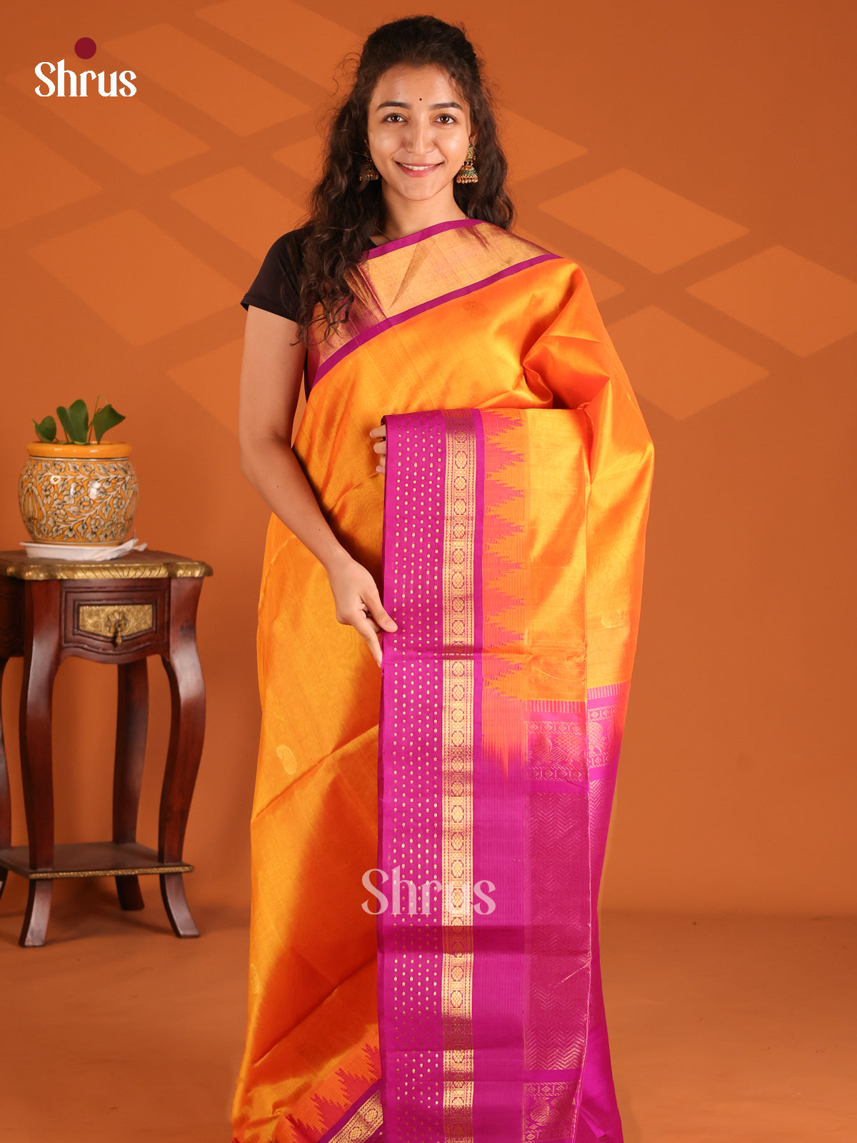 Luminous Mambala Yellow Silk Cotton Saree with gold paisley butta ,majenta brocade pallu - Shop on Shrus.com