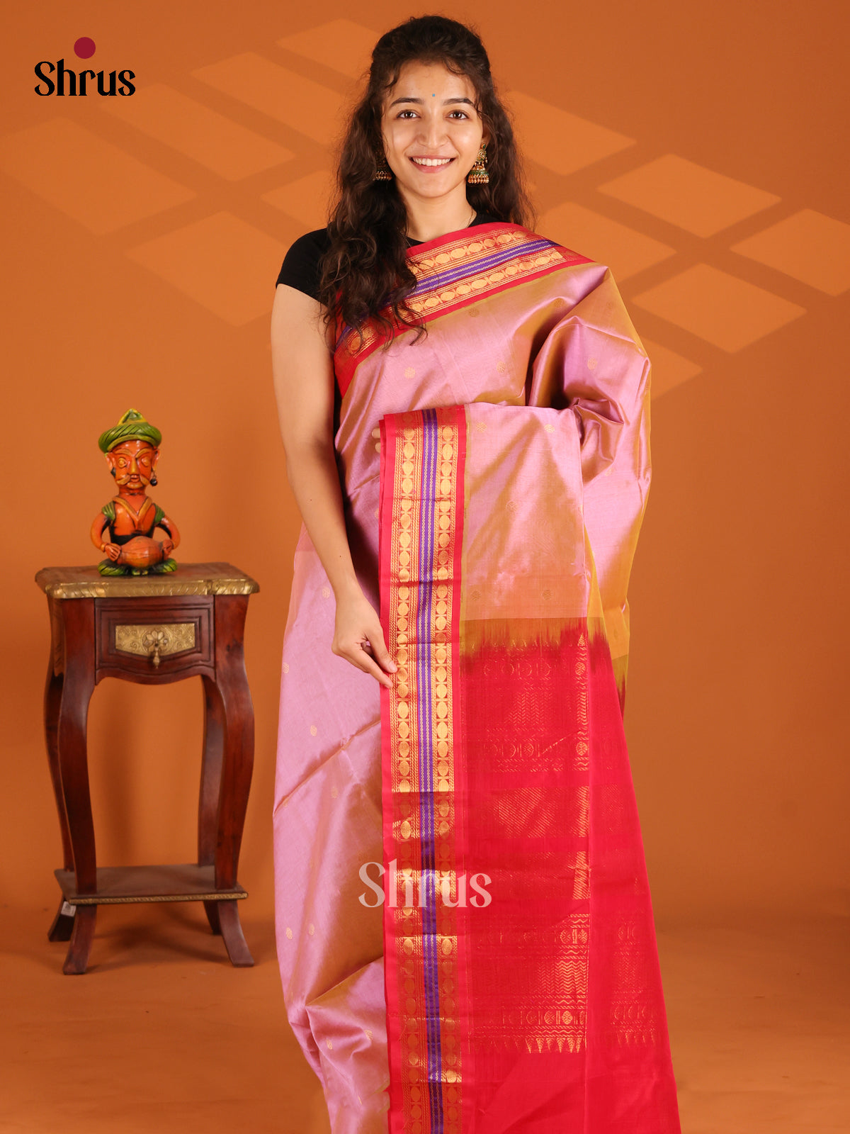 Dusty Pink Silk Cotton Saree with gold zari buttas & Red brocade pallu - Shop on Shrus.com