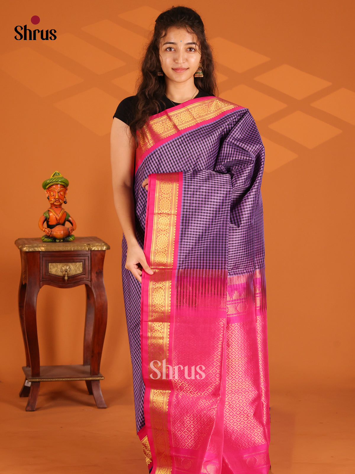 Charming Violet Silk Cotton Saree with kattam pattern & pink zari border - Shop on Shrus.com