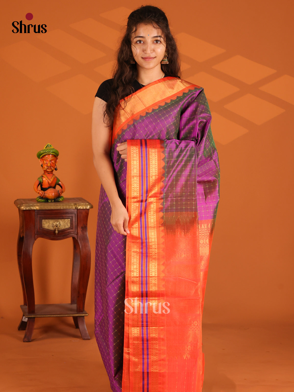Chic Purple Silk Cotton Saree with gold zari kattam & red zari border - Shop on Shrus.com