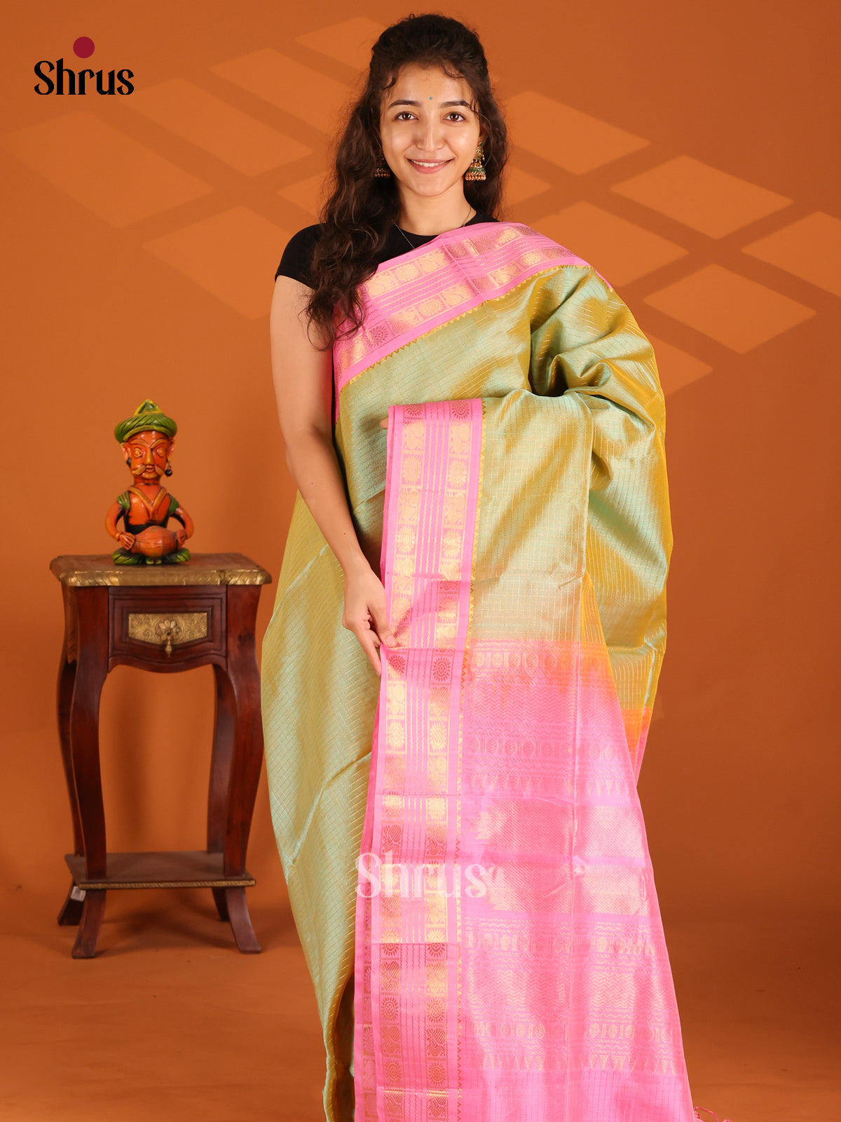 Vivacious Pista Green Silk Cotton Saree with podi kattam & pink zari brocade pallu - Shop on Shrus.com