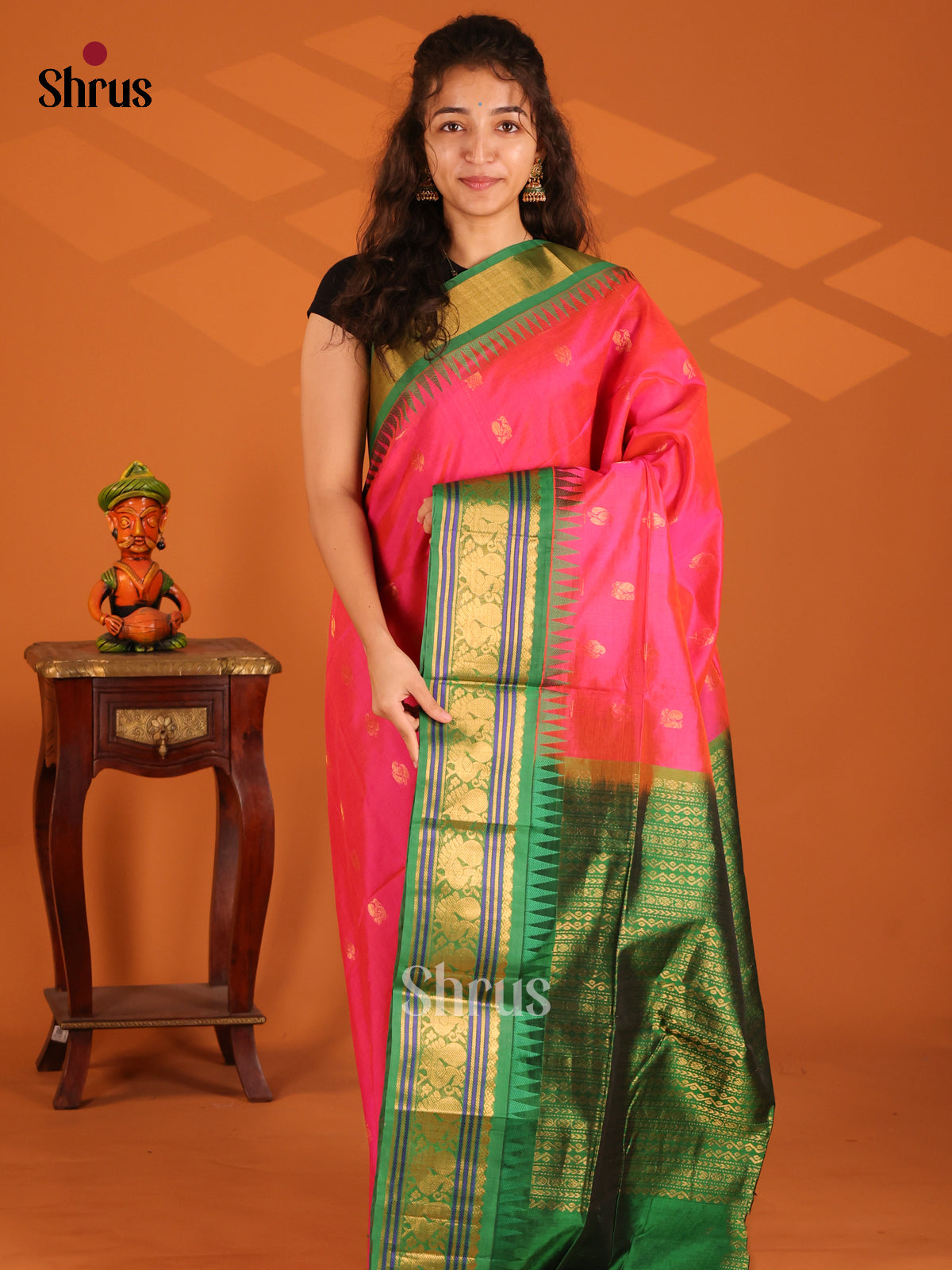 Charming Pink Silk Cotton Saree gleams with gold zari peacock buttas , green zari border - Shop on Shrus.com