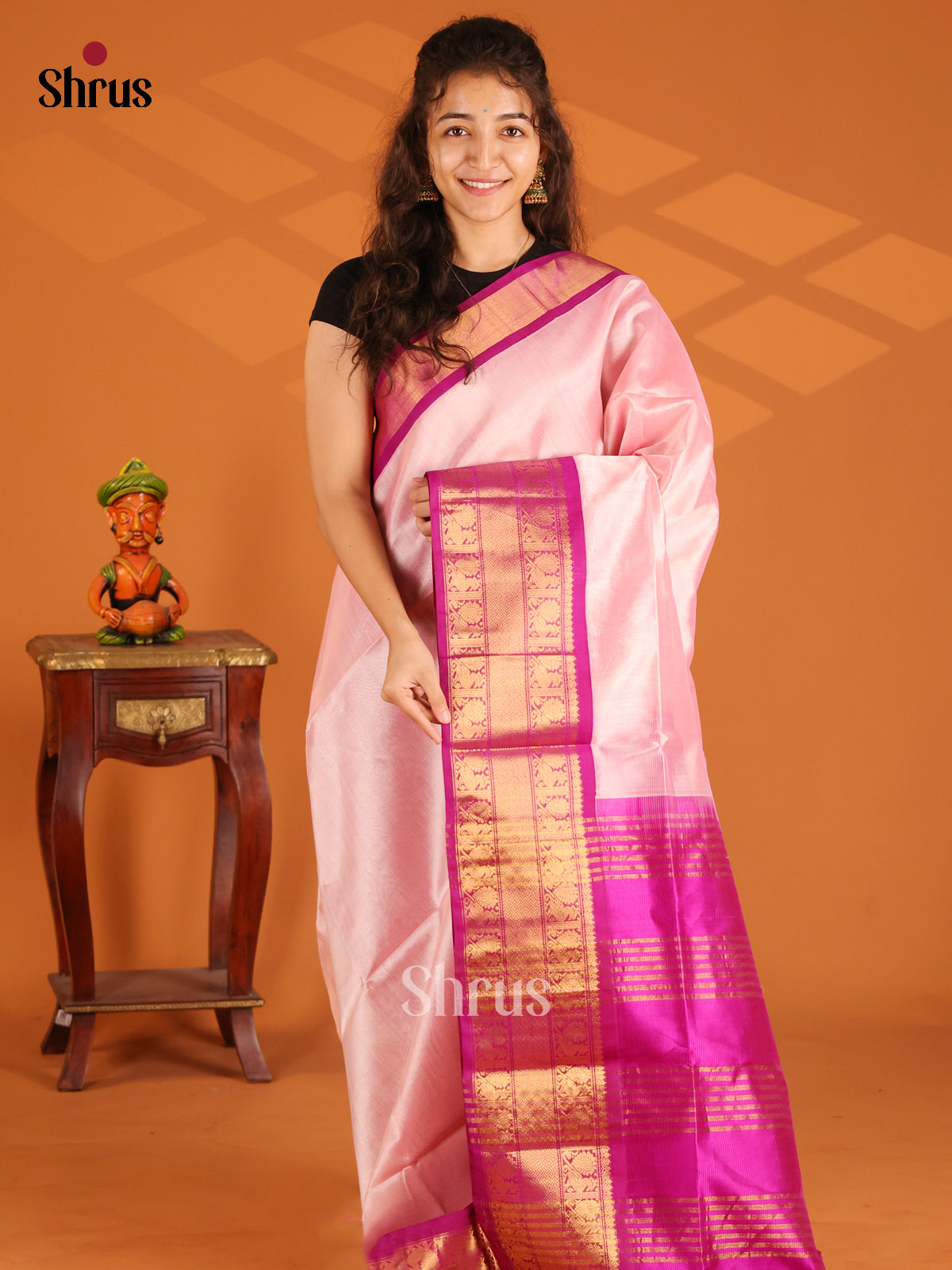 Graceful Baby Pink Silk Cotton Saree with simple body , contrast zari border - Shop on Shrus.com