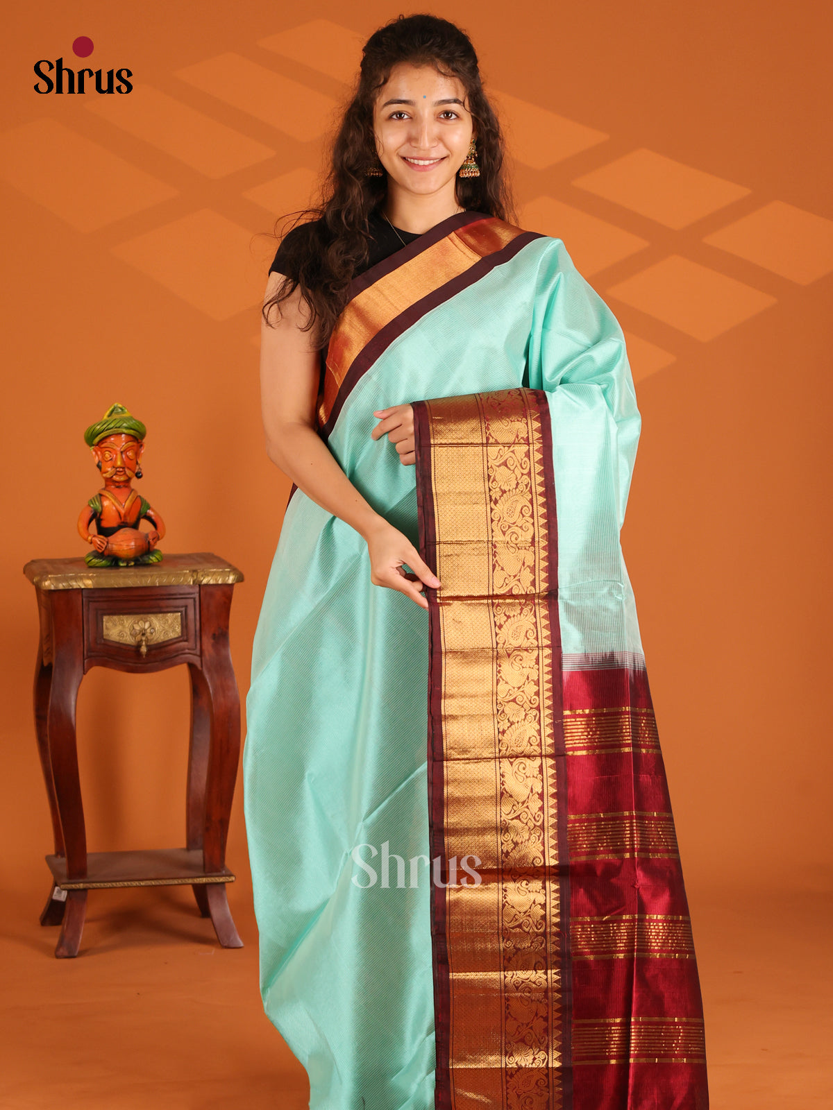 DES27321 - Silk Cotton Saree - Shop on Shrus.com