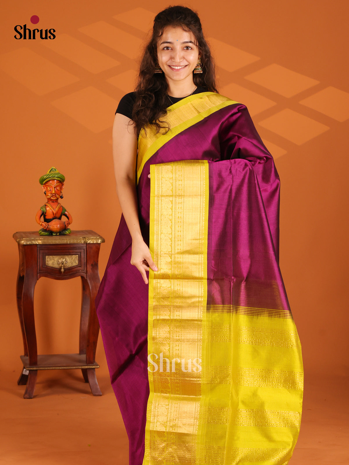 Charming Purple Silk Cotton Saree with contrast Mehandi green zari border - Shop on Shrus.com