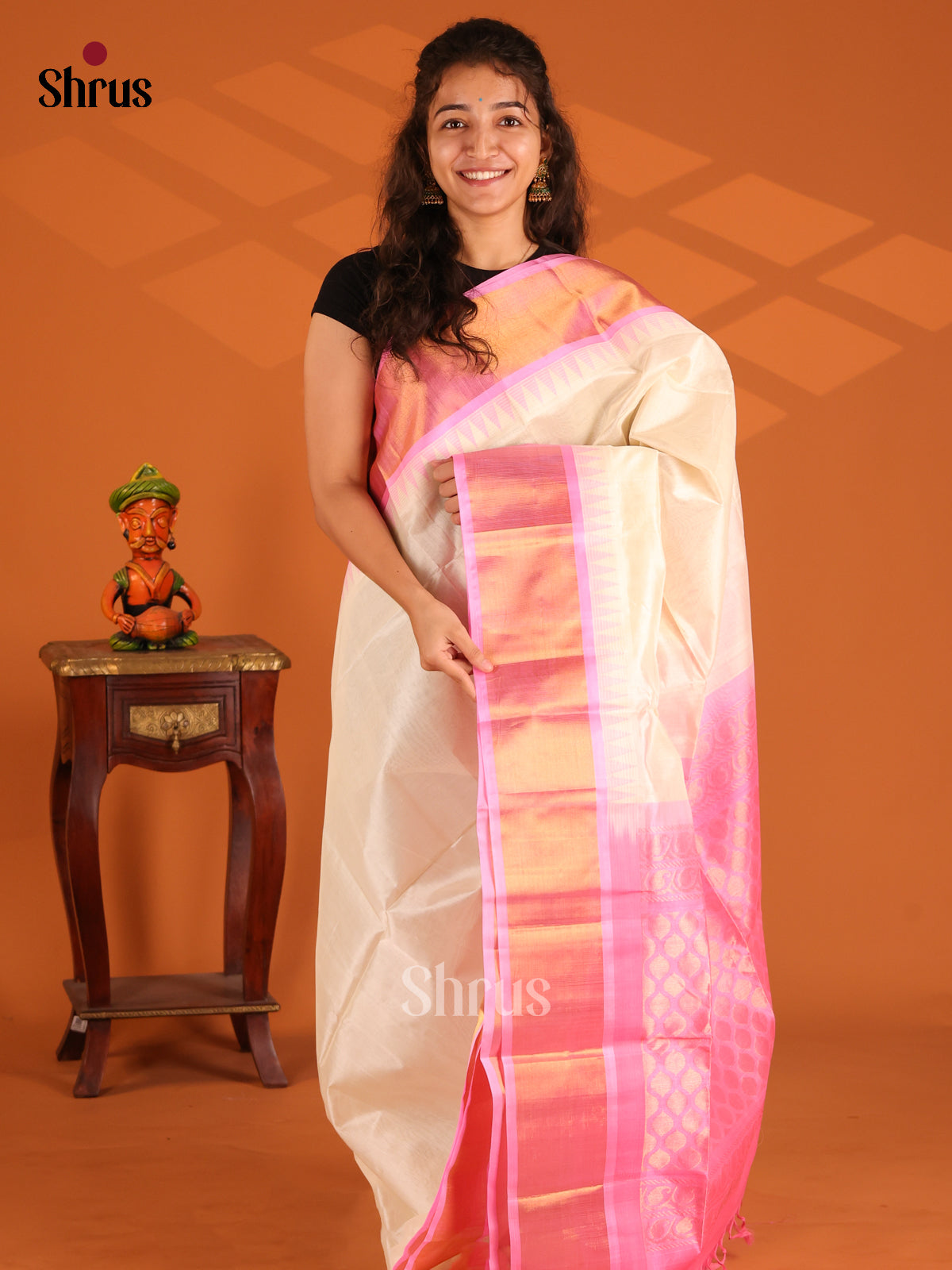 Fabulous Cream Silk Cotton Saree with Pink Kaddi Zari Border - Shop on Shrus.com