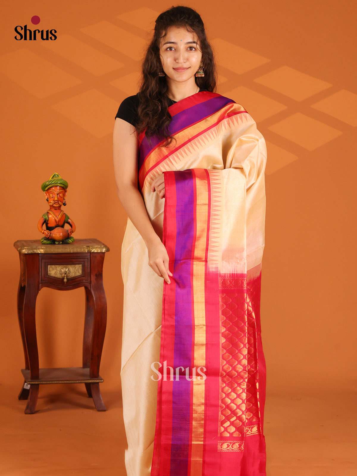 Cream with Plain Body & Red brocade Pallu Temple border silk cotton saree