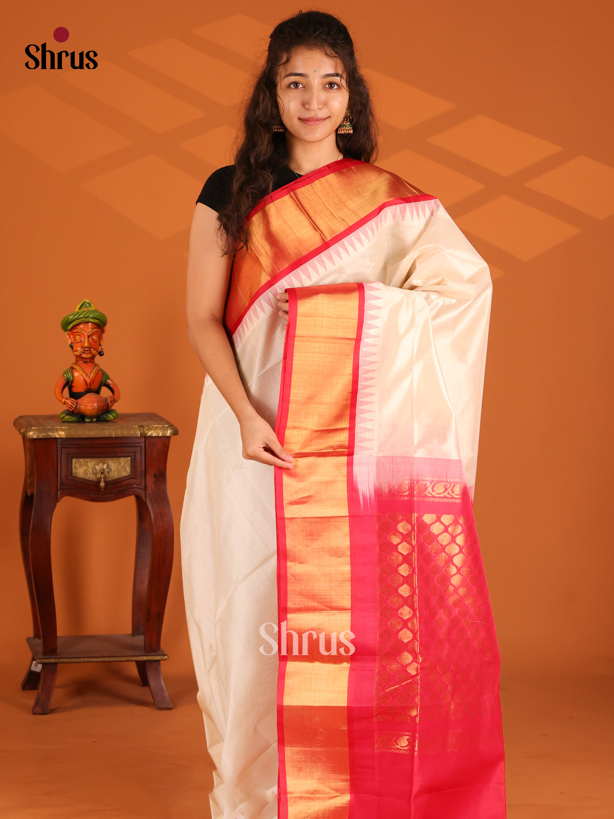 Charming Cream Silk Cotton Saree with Red zari kaddi border - Shop on Shrus.com