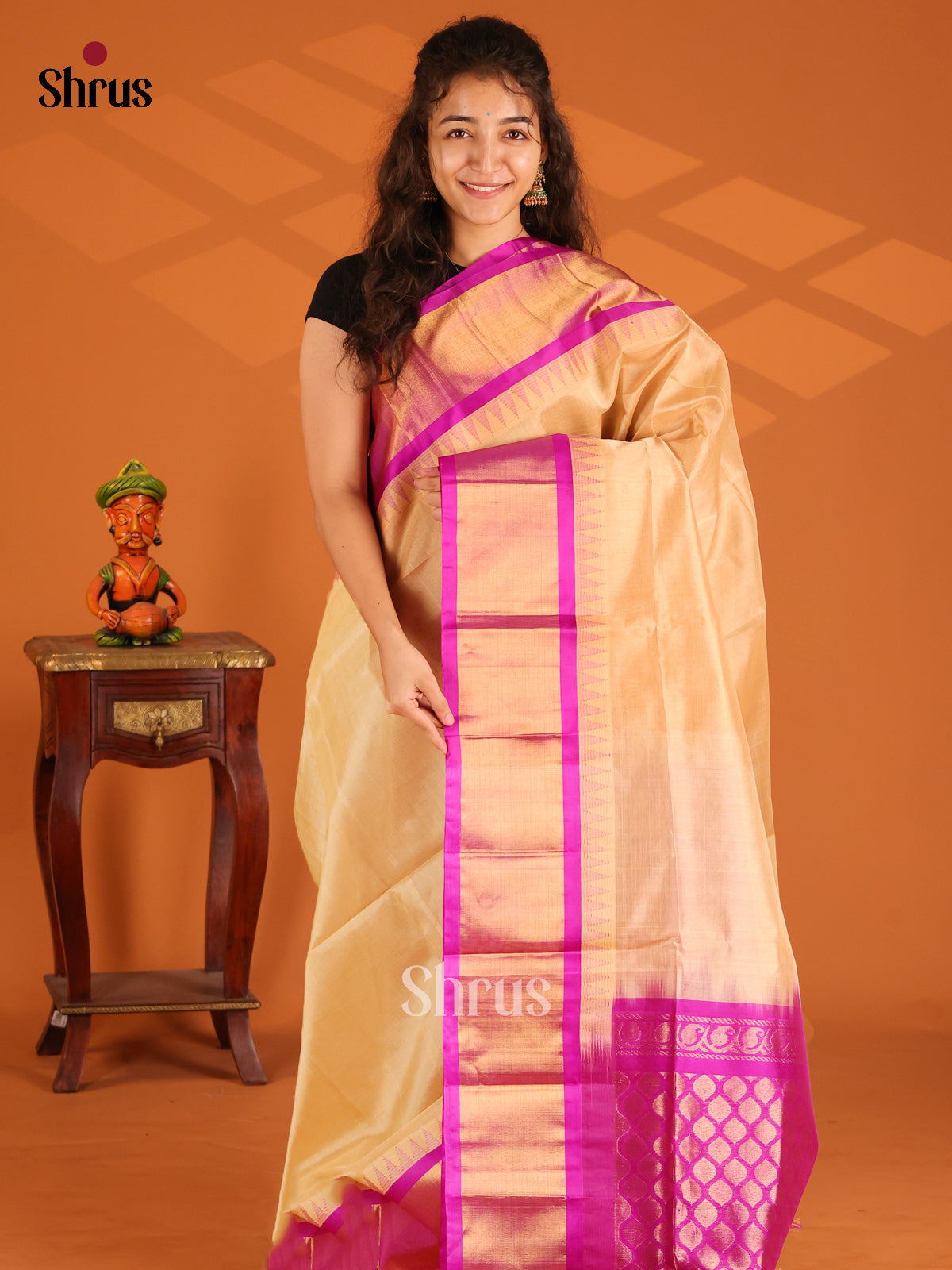 Majestic Beige Silk Cotton Saree with Majenta kaddi zari border - Shop on Shrus.com
