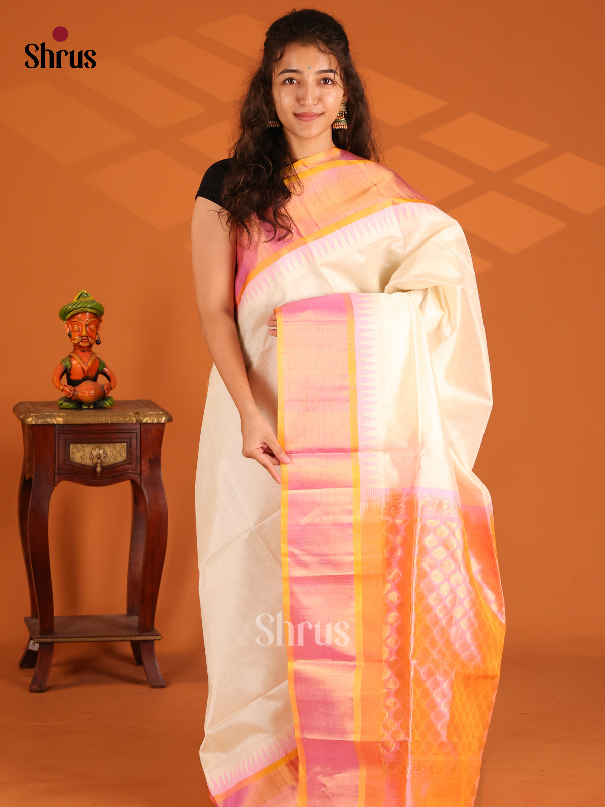Charming Cream with mustard kaddi zari border Temple border silk cotton saree