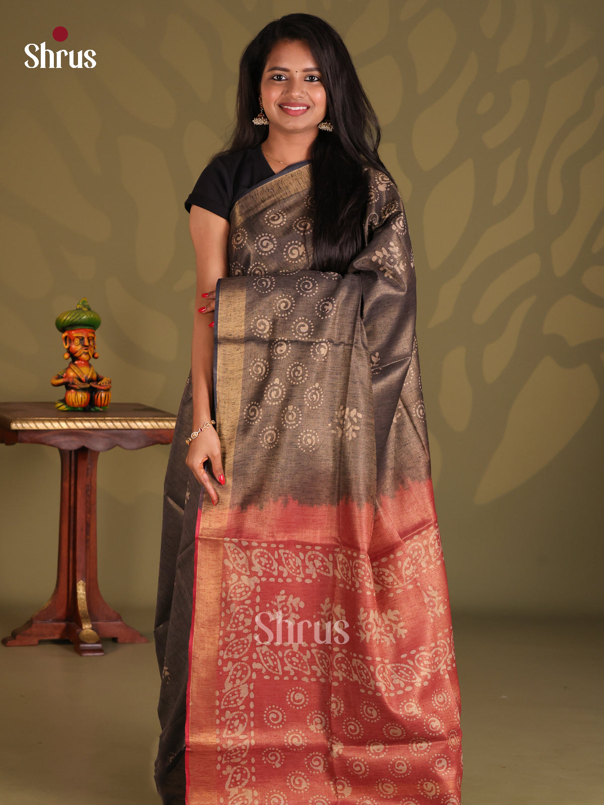 Grey & Red - Bhatik Saree - Shop on Shrus.com