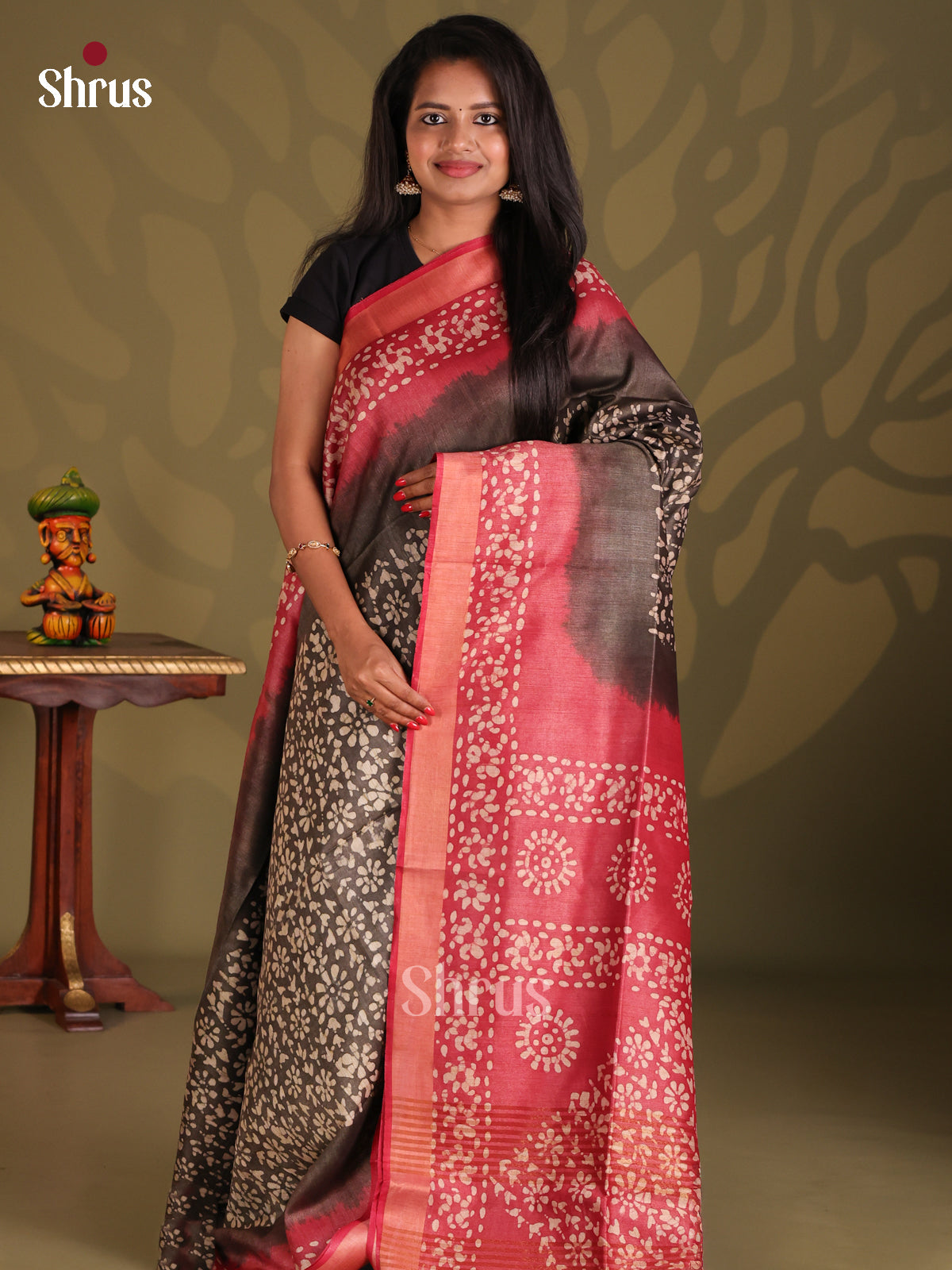 Elephant Black & Red - Bhatik Saree - Shop on Shrus.com
