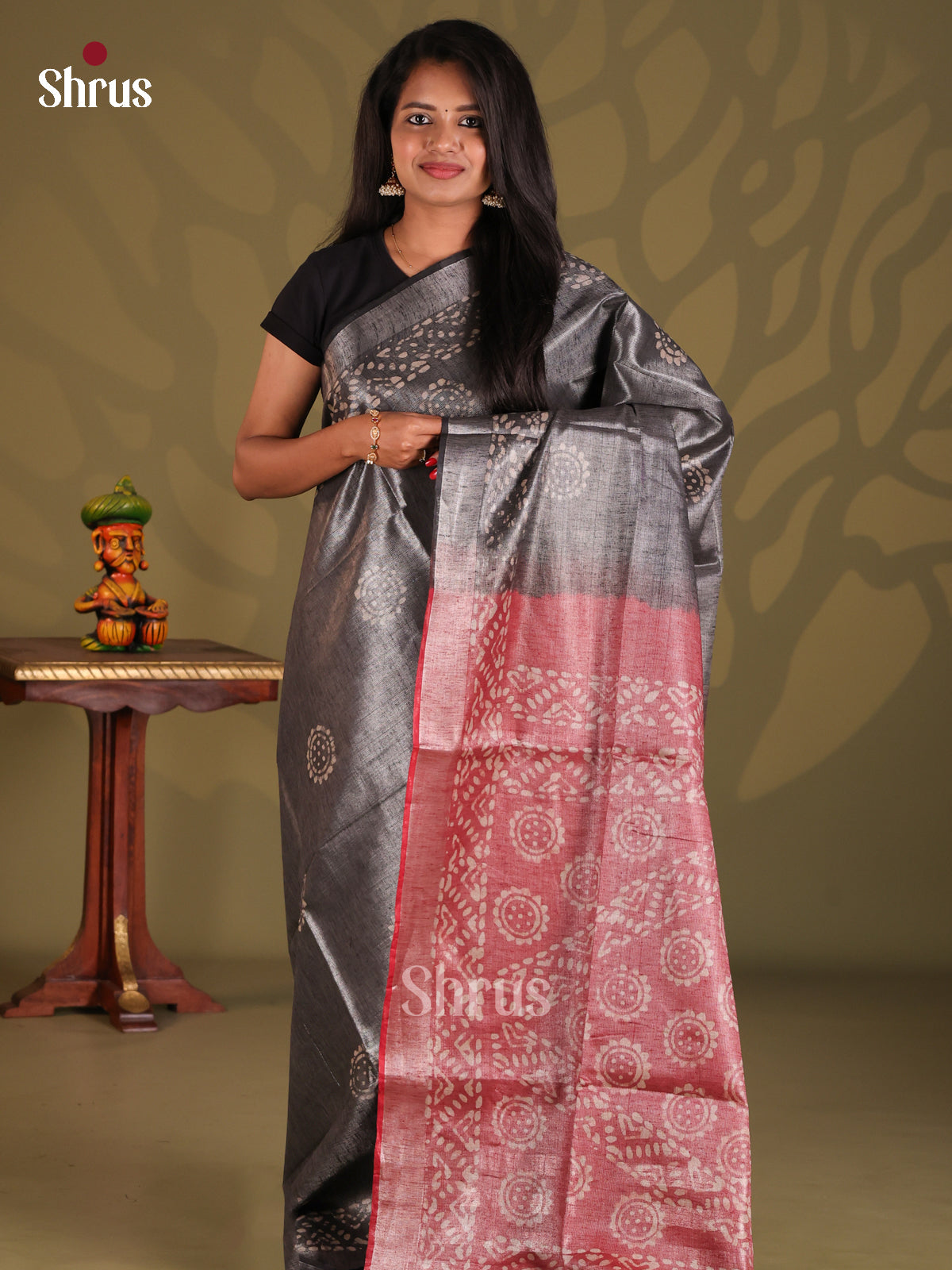 Elephant Grey & Red- Bhatik Saree - Shop on Shrus.com