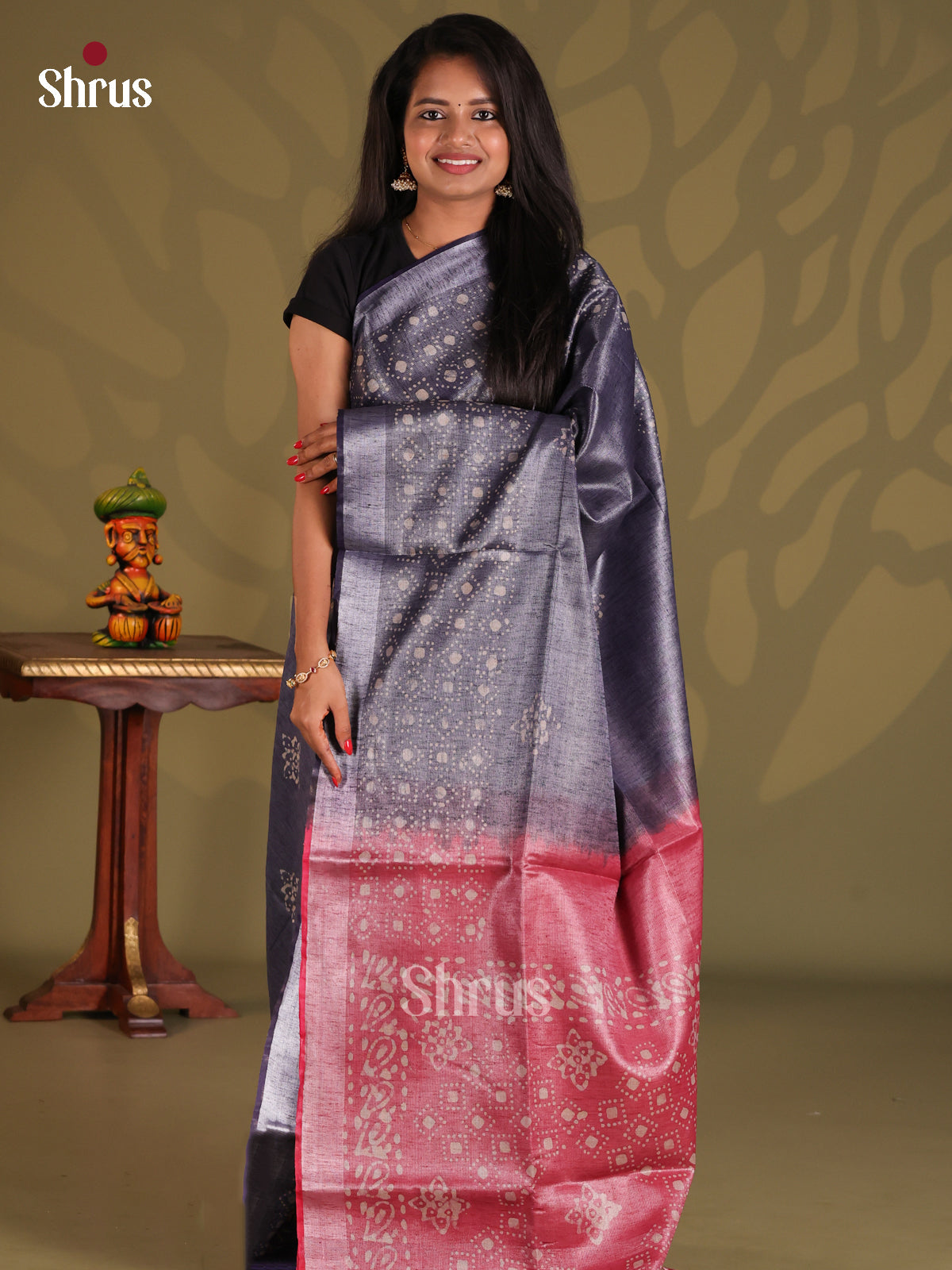 Grey & Red - Bhatik Saree - Shop on Shrus.com