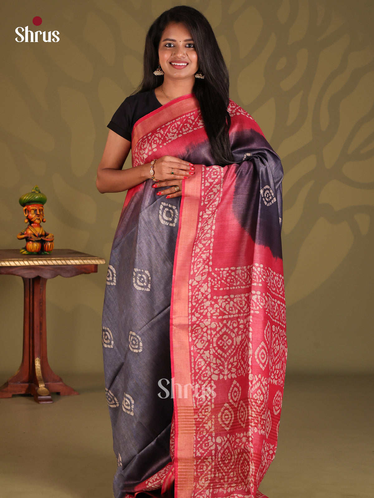 Grey & Red - Bhatik Saree - Shop on Shrus.com