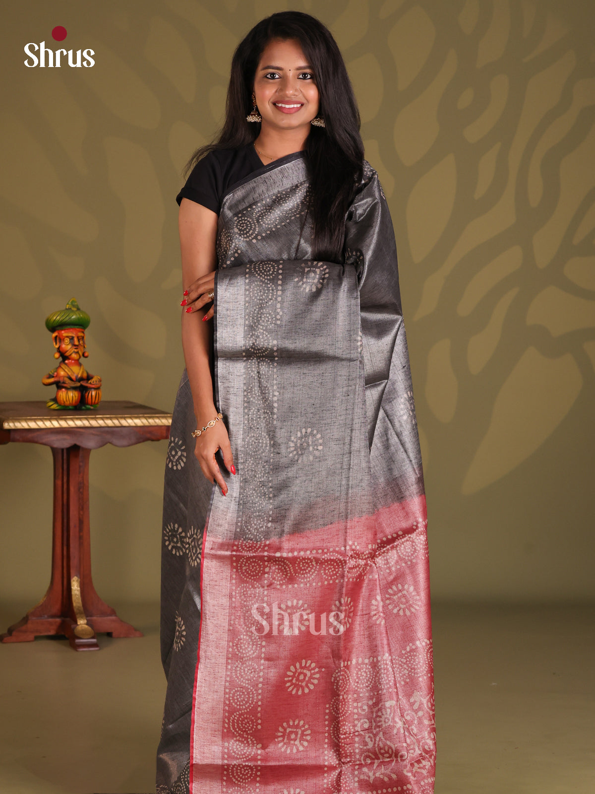 Elephant Grey & Red- Bhatik Saree - Shop on Shrus.com