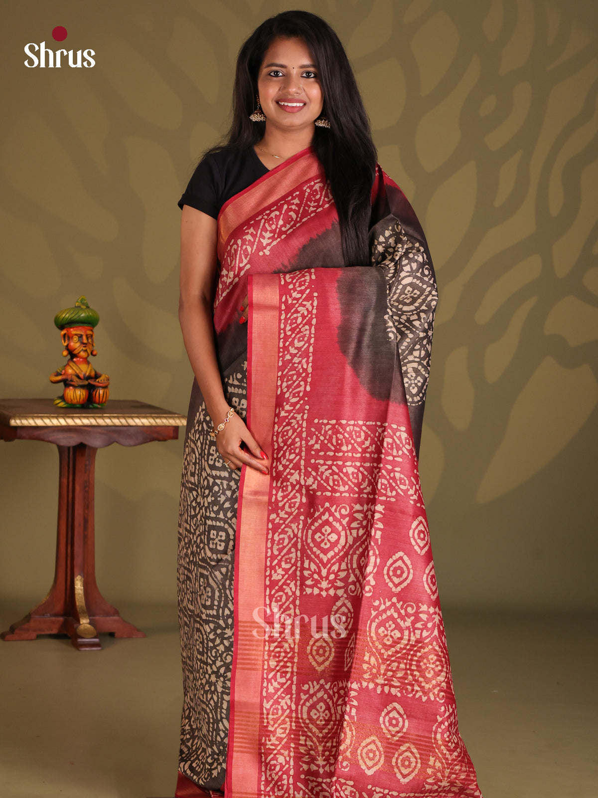 Elephant Black & Red - Bhatik Saree - Shop on Shrus.com