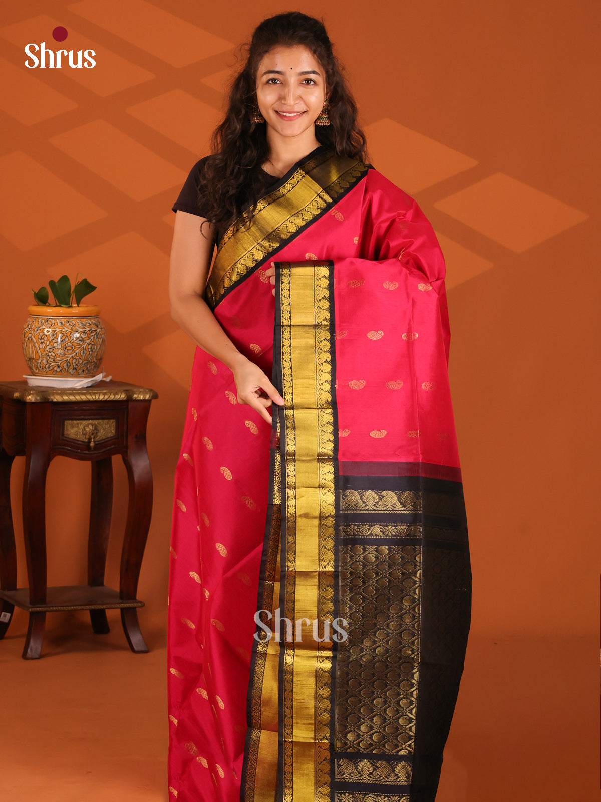 DES28431- Silk Cotton Saree - Shop on Shrus.com